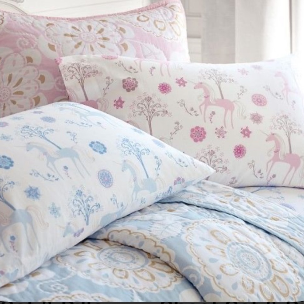 Pottery Barn Kids Paige Unicorn Full Sheets/Sham